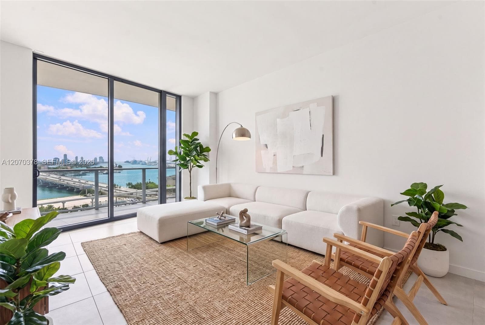1400 Biscayne Boulevard 1605 photo 2