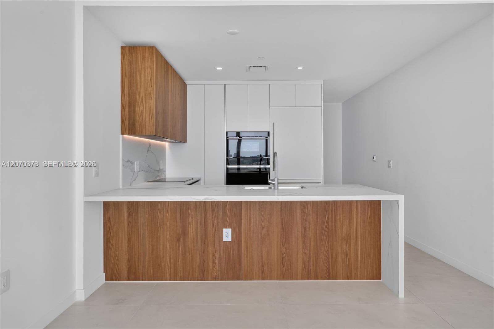 1400 Biscayne Boulevard 1605 photo 6