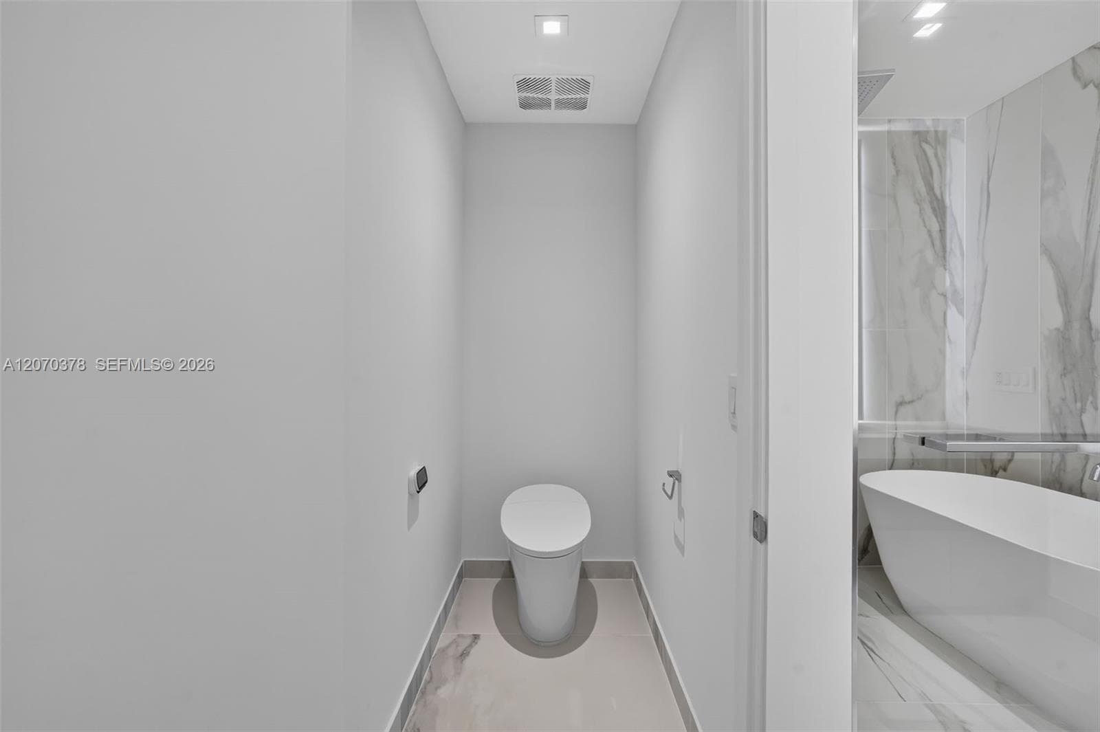 1400 Biscayne Boulevard 1605 photo 13