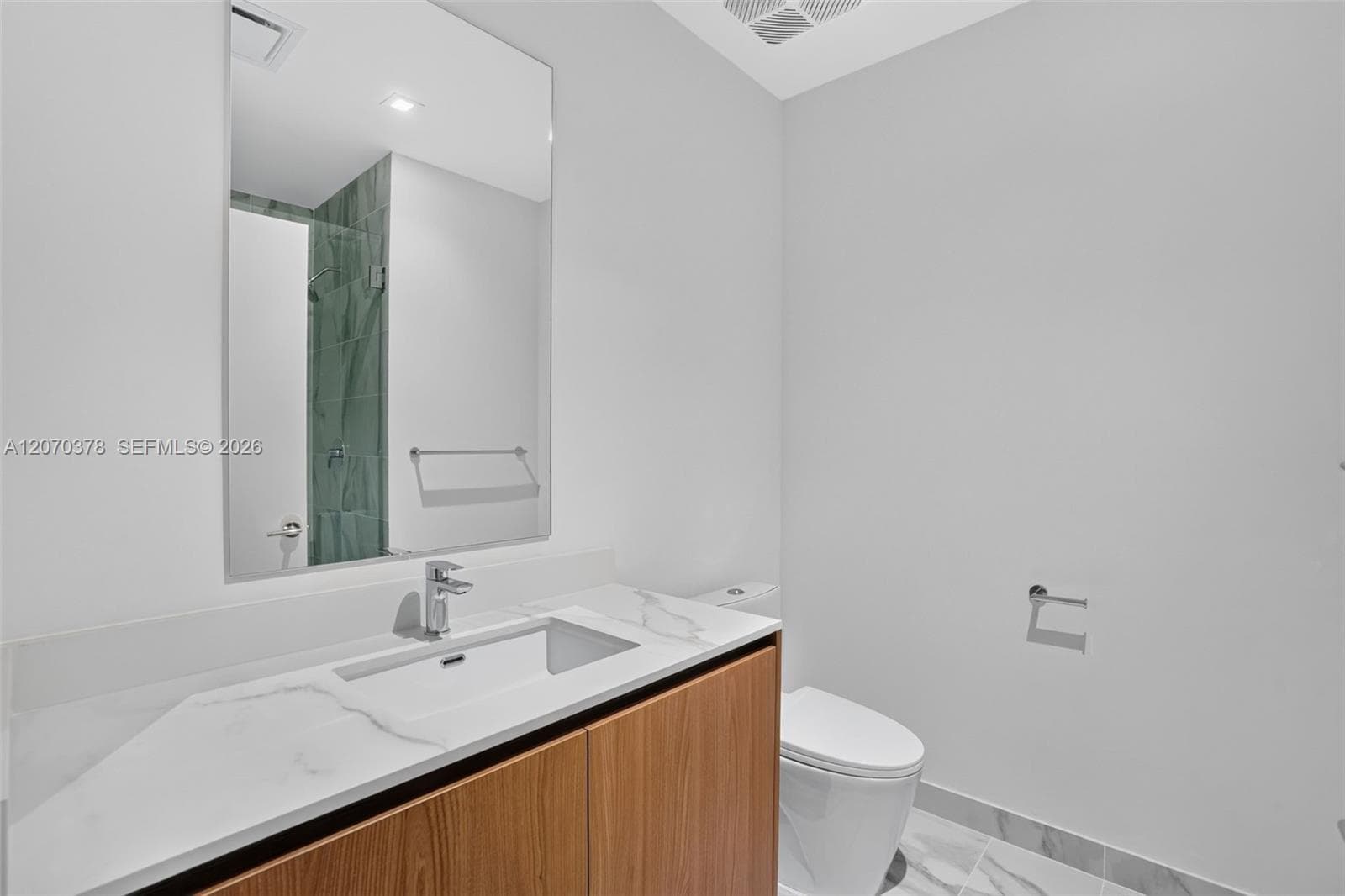 1400 Biscayne Boulevard 1605 photo 17