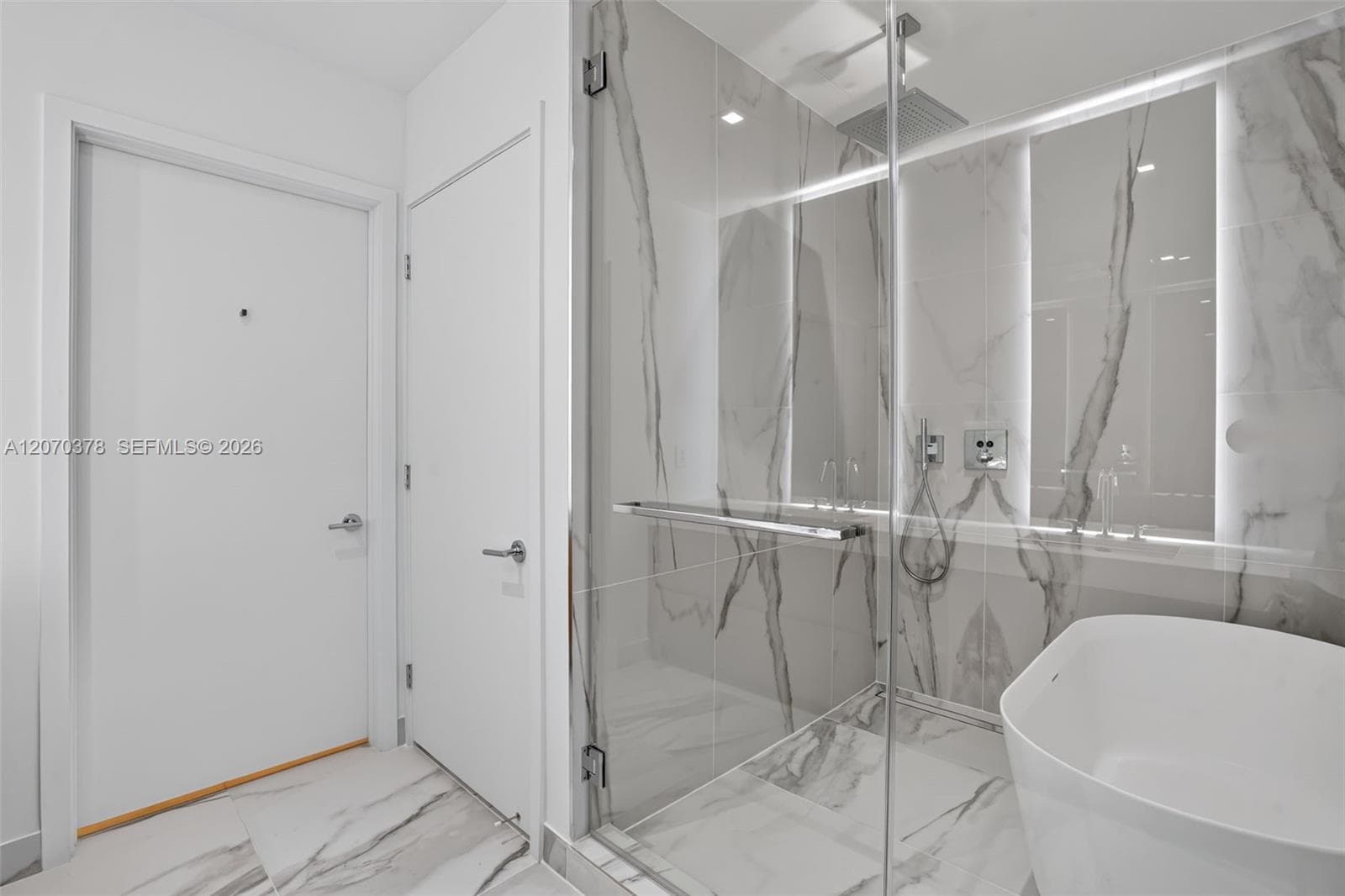 1400 Biscayne Boulevard 1605 photo 12