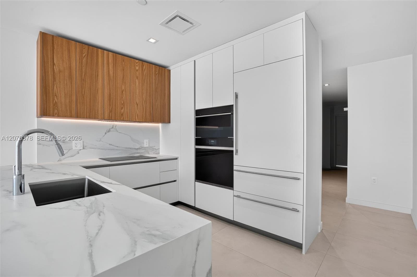 1400 Biscayne Boulevard 1605 photo 7
