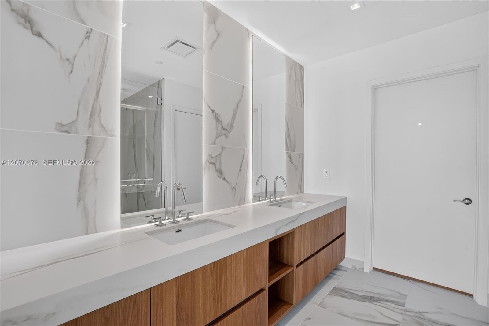 1400 Biscayne Boulevard 1605 photo 10