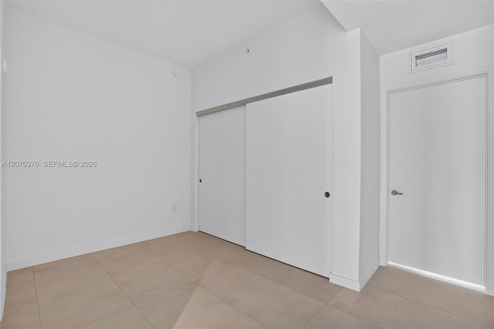 1400 Biscayne Boulevard 1605 photo 15