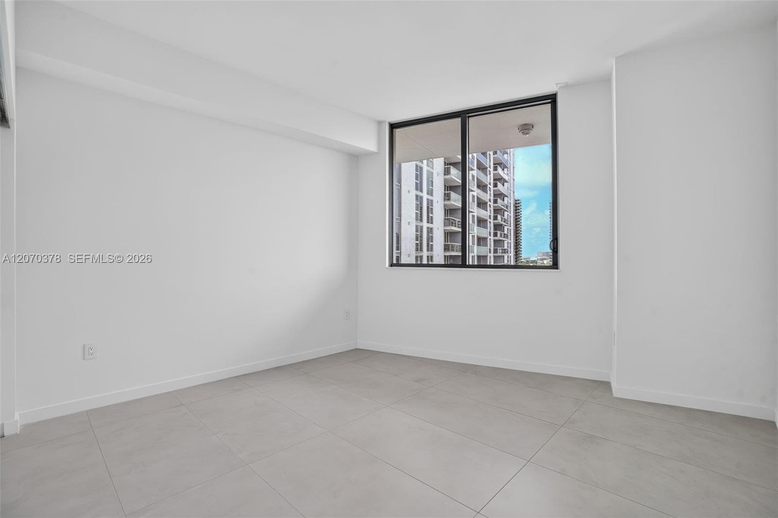 1400 Biscayne Boulevard 1605 photo 19