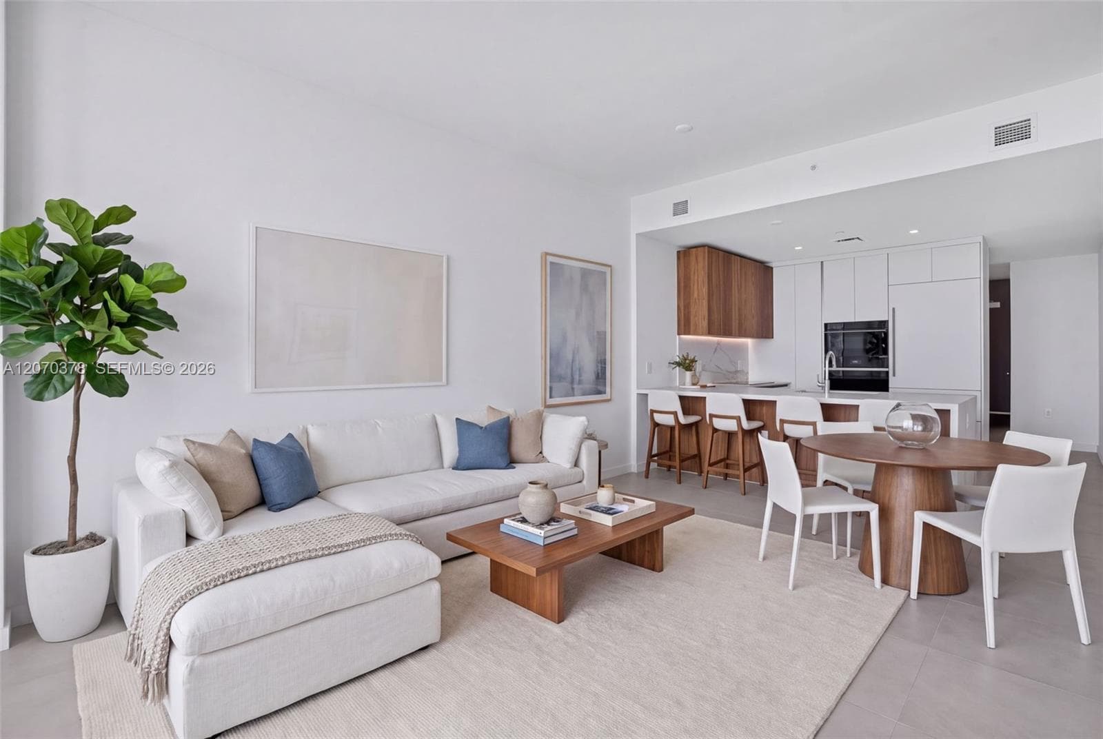 1400 Biscayne Boulevard 1605 photo 4