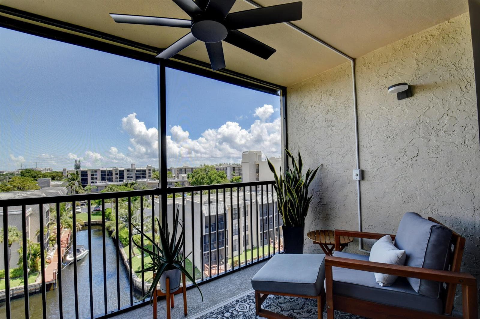 17 Royal Palm Way 603 photo 13
