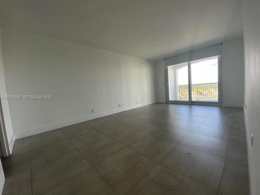5401 Collins Ave 620 photo 15
