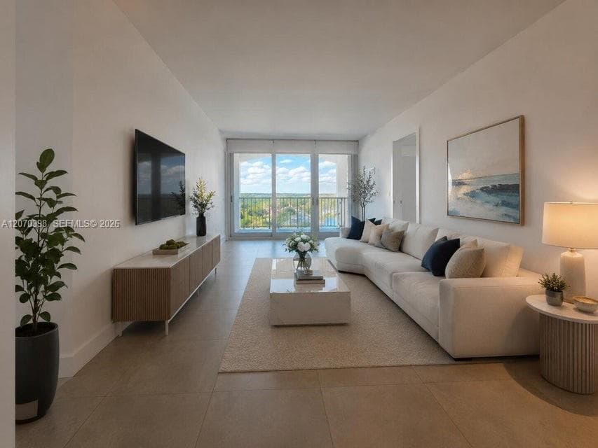 5401 Collins Ave 620 photo 4