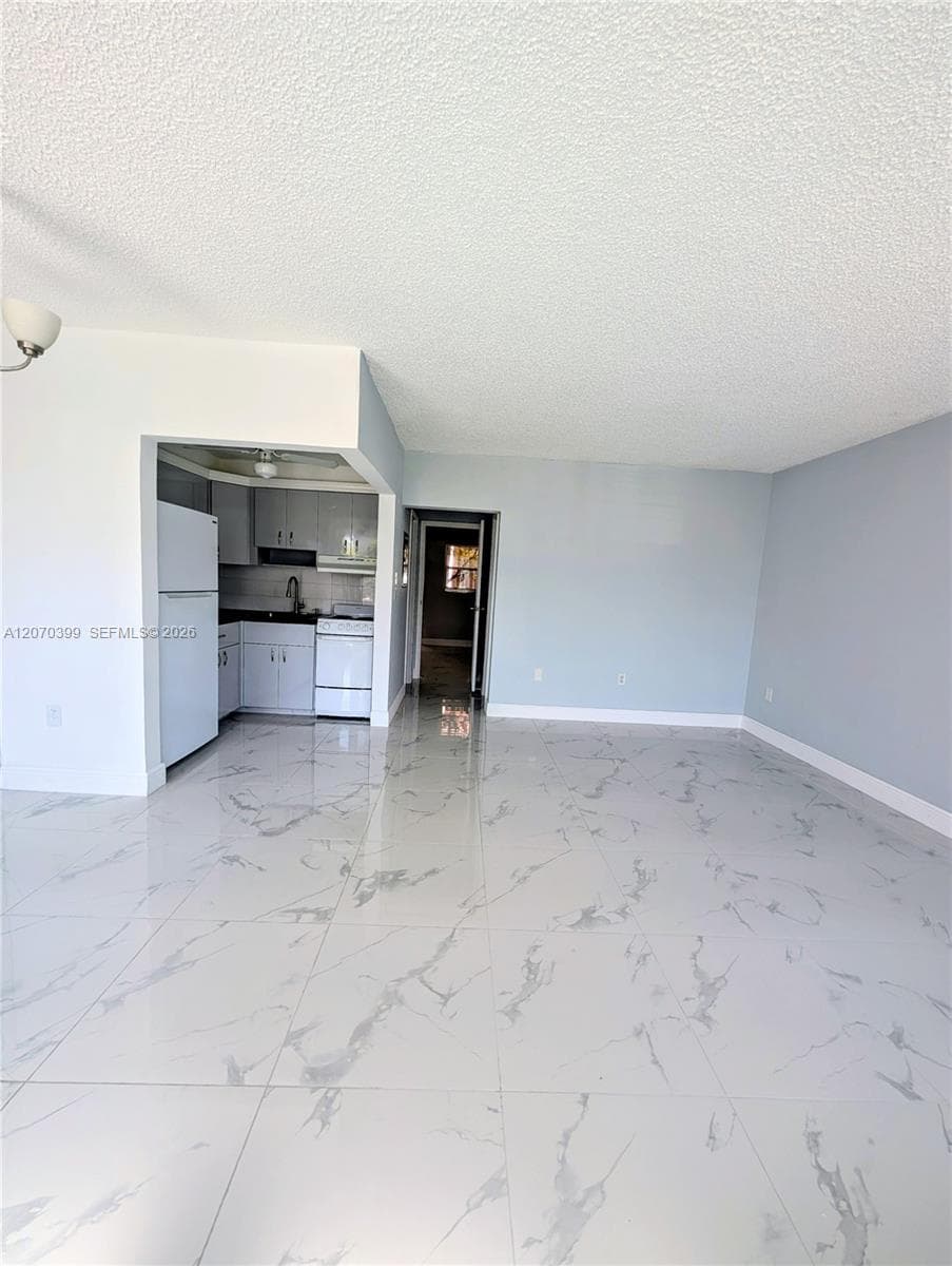 3177 S Ocean Dr 125 photo 12