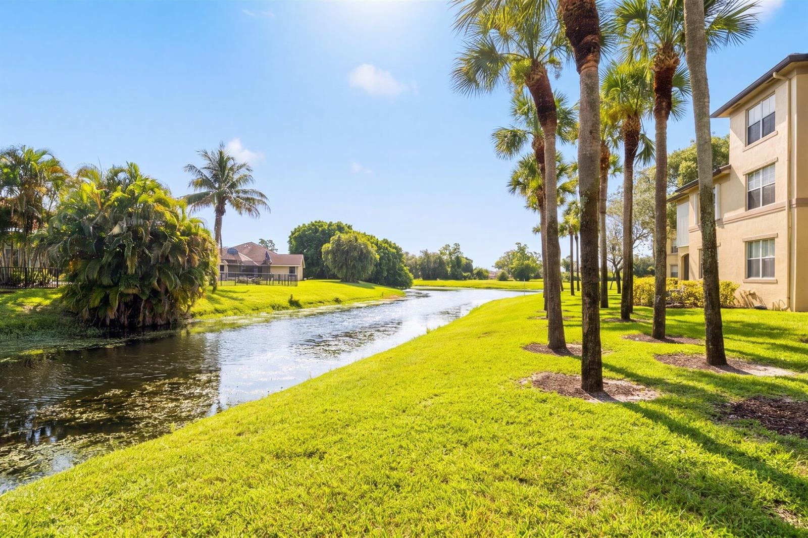 2020 Greenview Shores Boulevard 102 photo 16