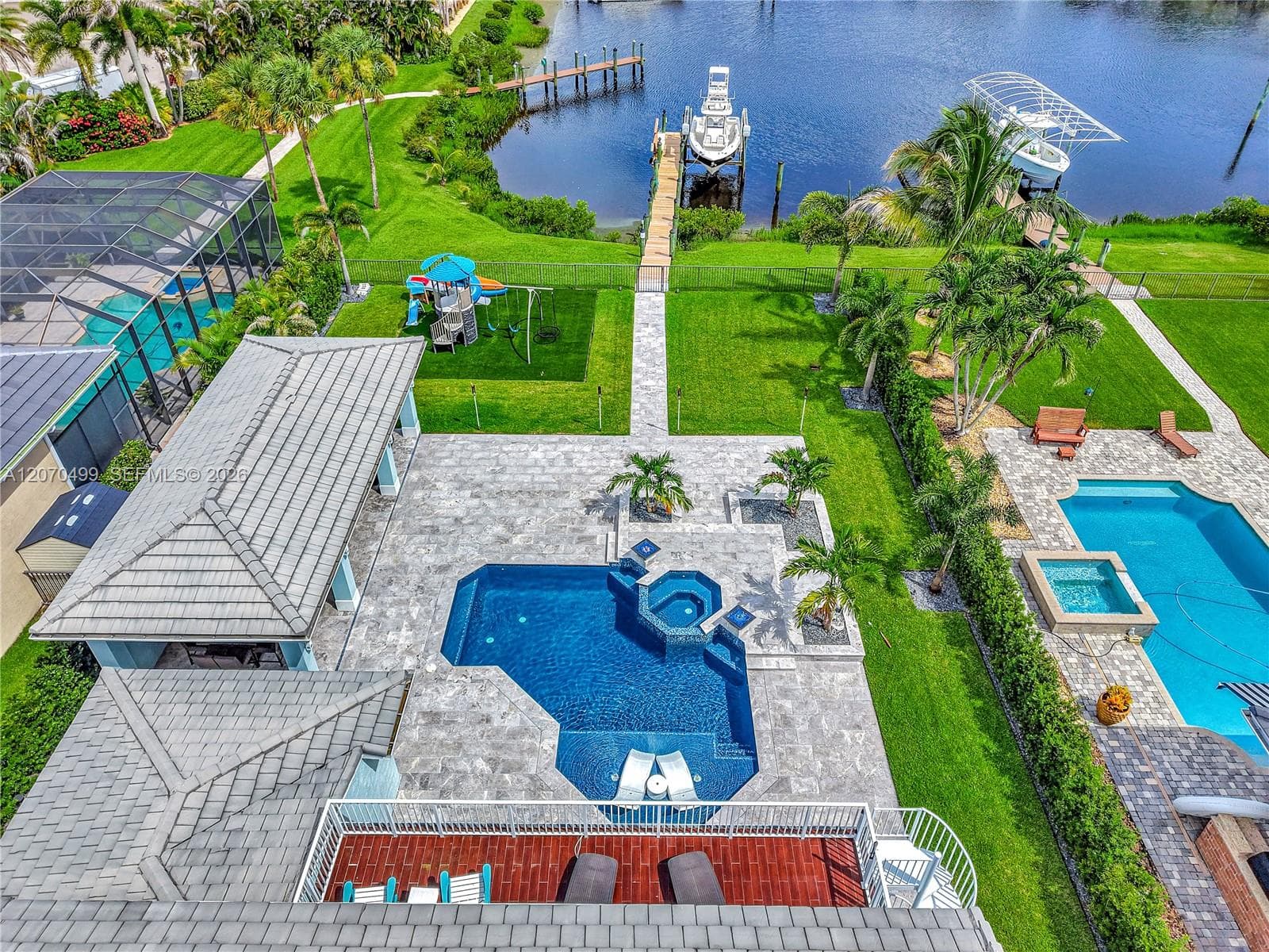 665 SW Yacht Basin Way photo 23