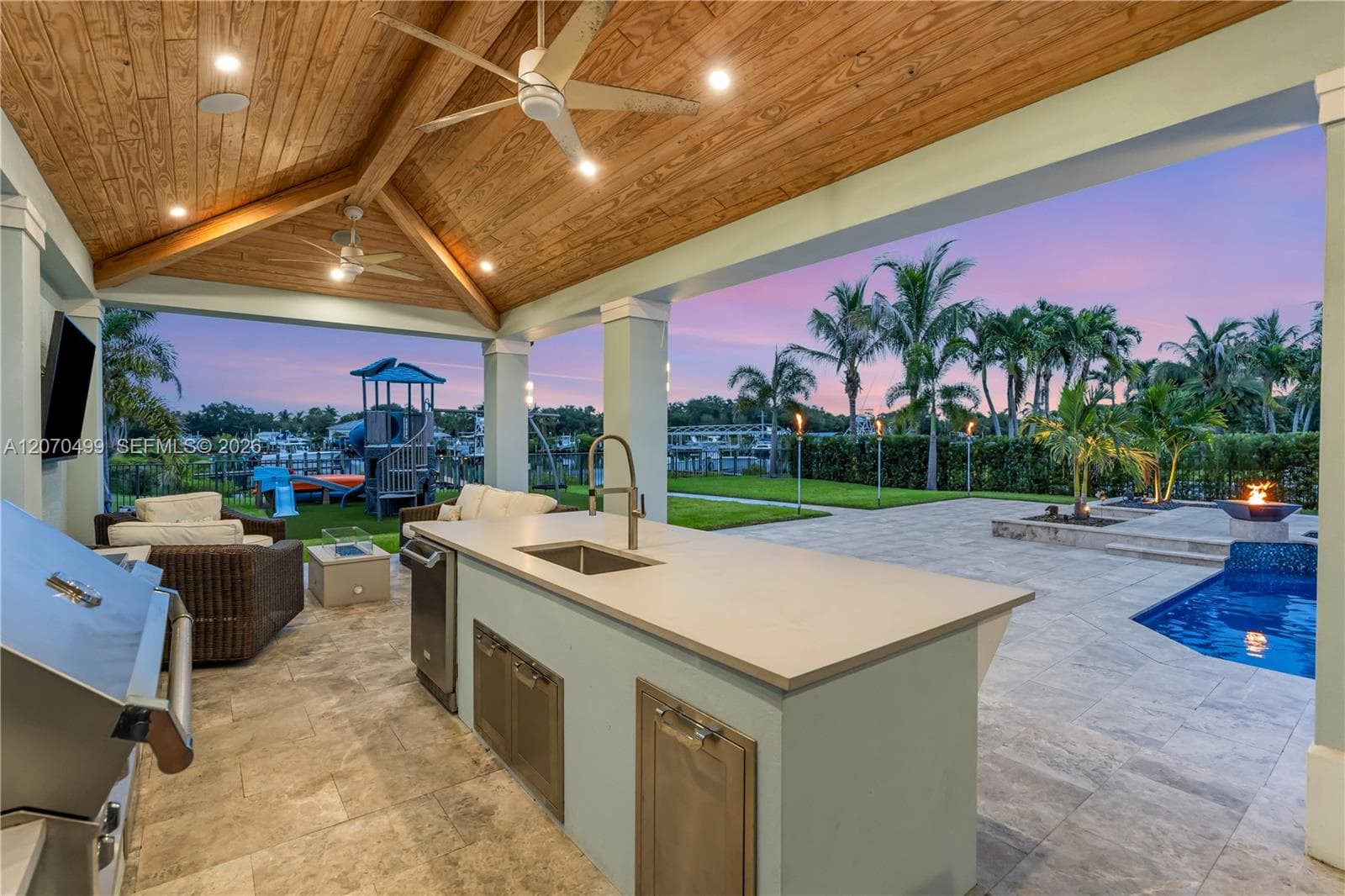 665 SW Yacht Basin Way photo 22
