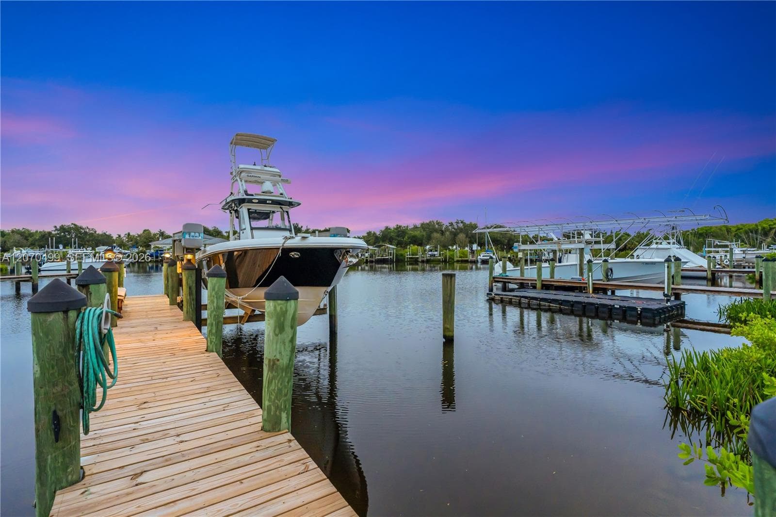 665 SW Yacht Basin Way photo 7