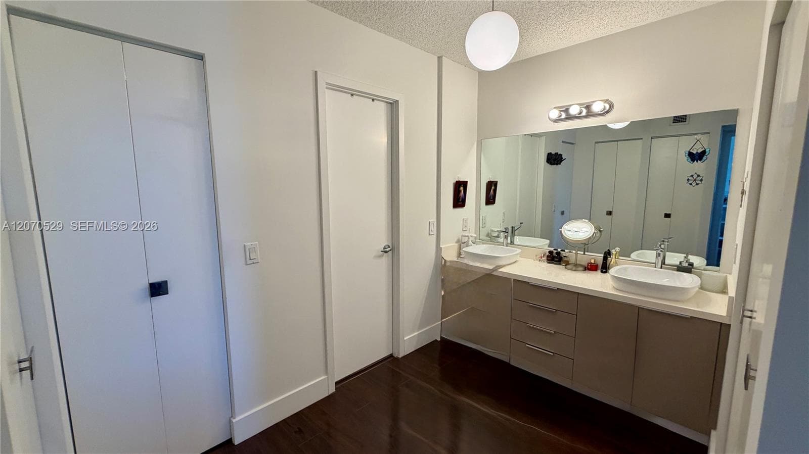 3701 N Country Club Dr 304 photo 17