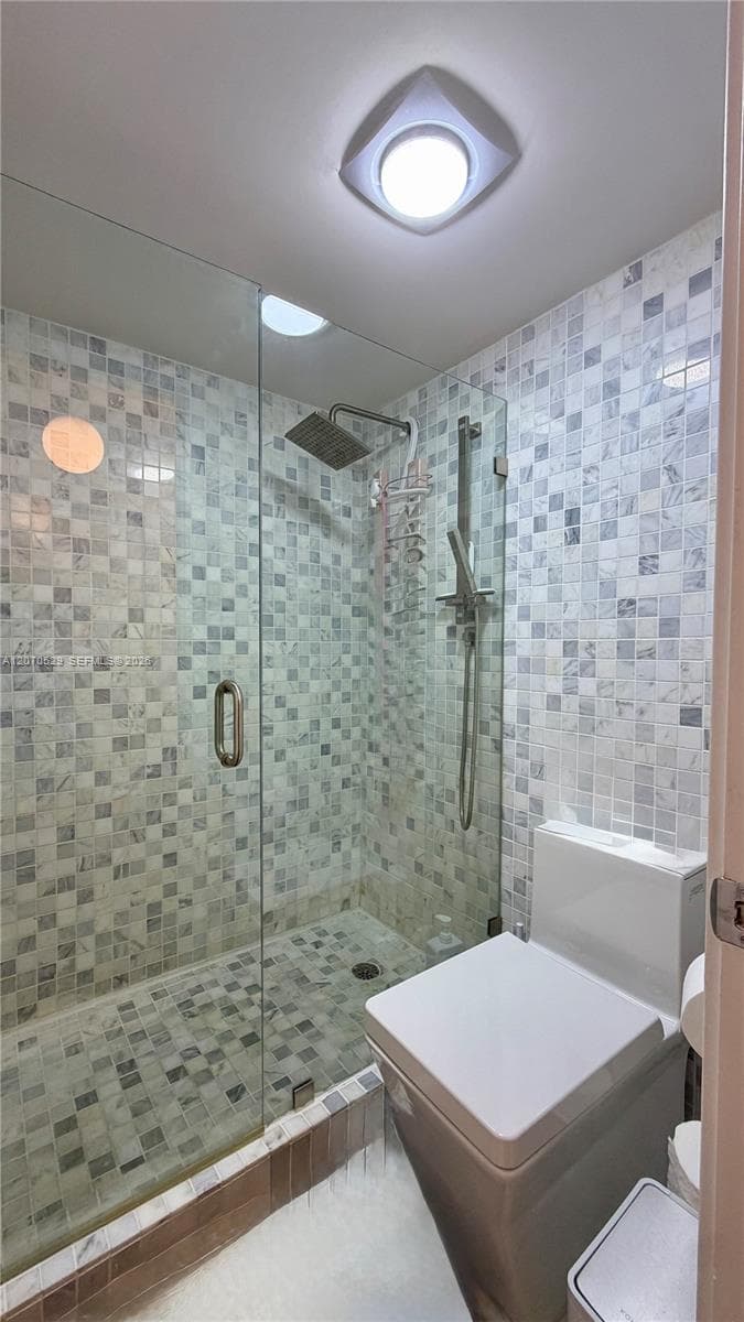 3701 N Country Club Dr 304 photo 21