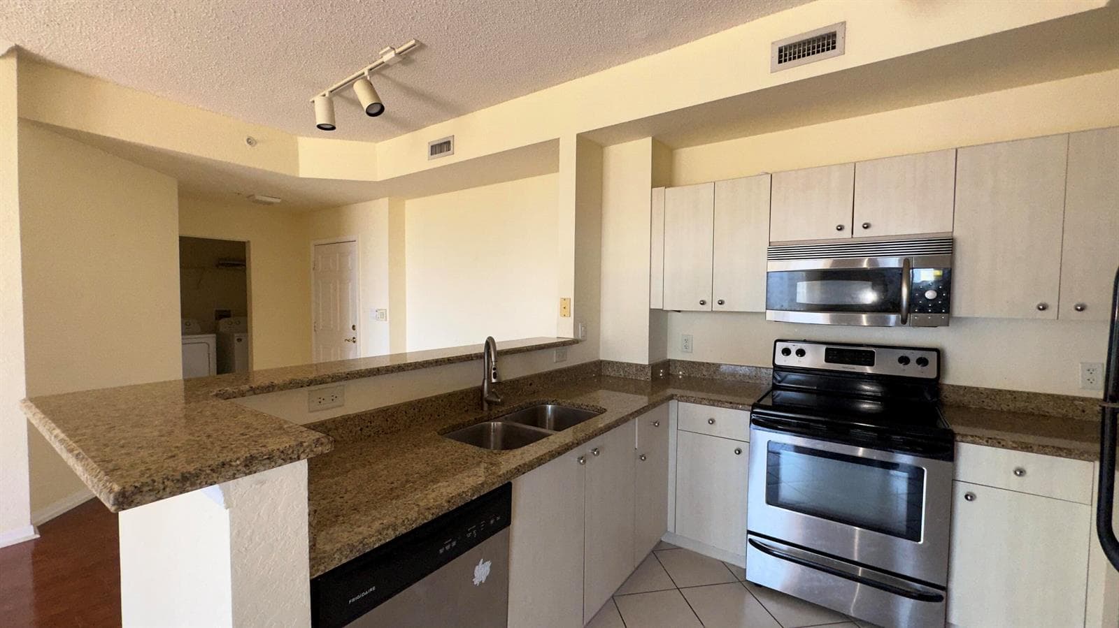 1801 N Flagler Drive 910 photo 7
