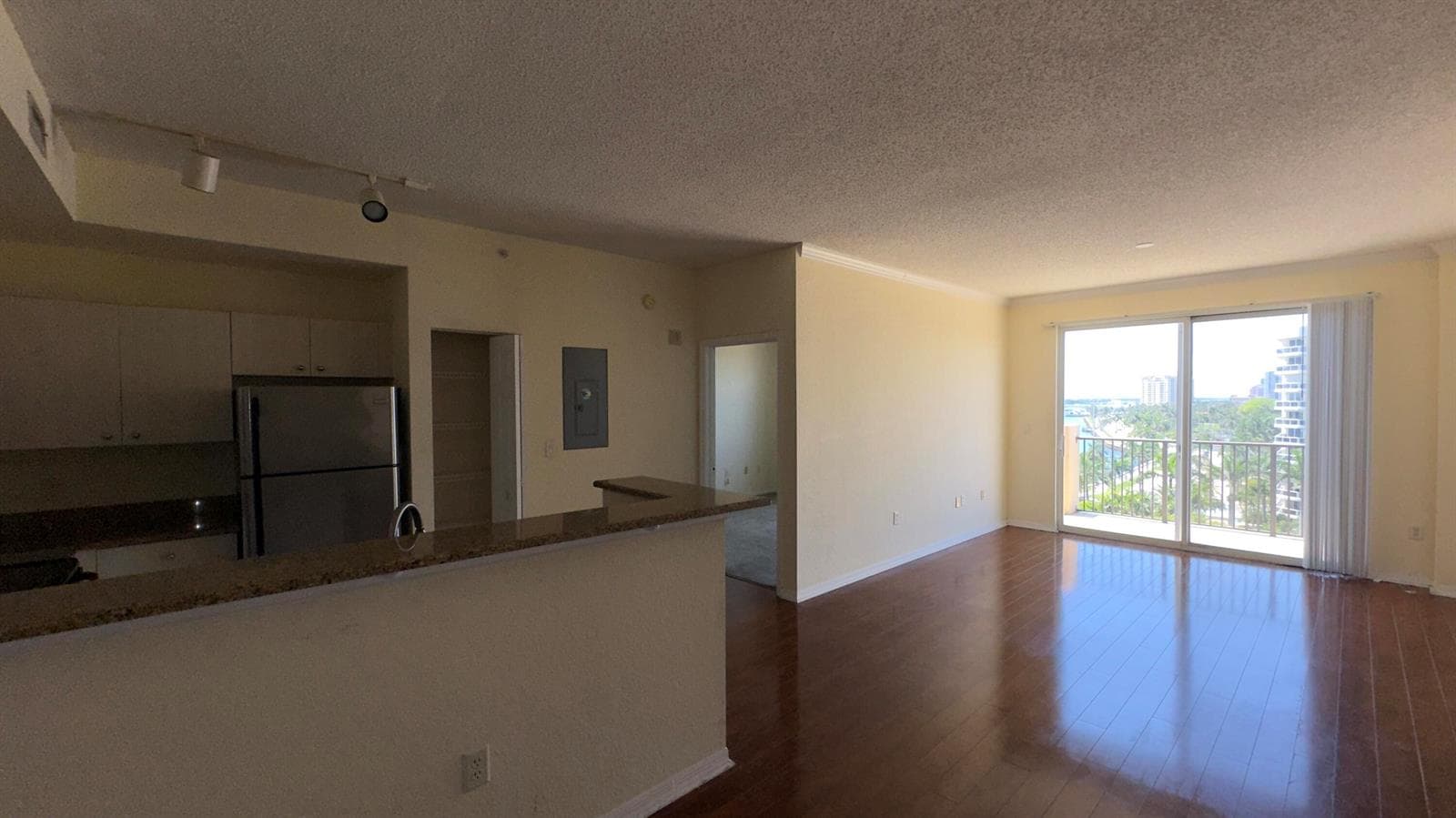 1801 N Flagler Drive 910 photo 9