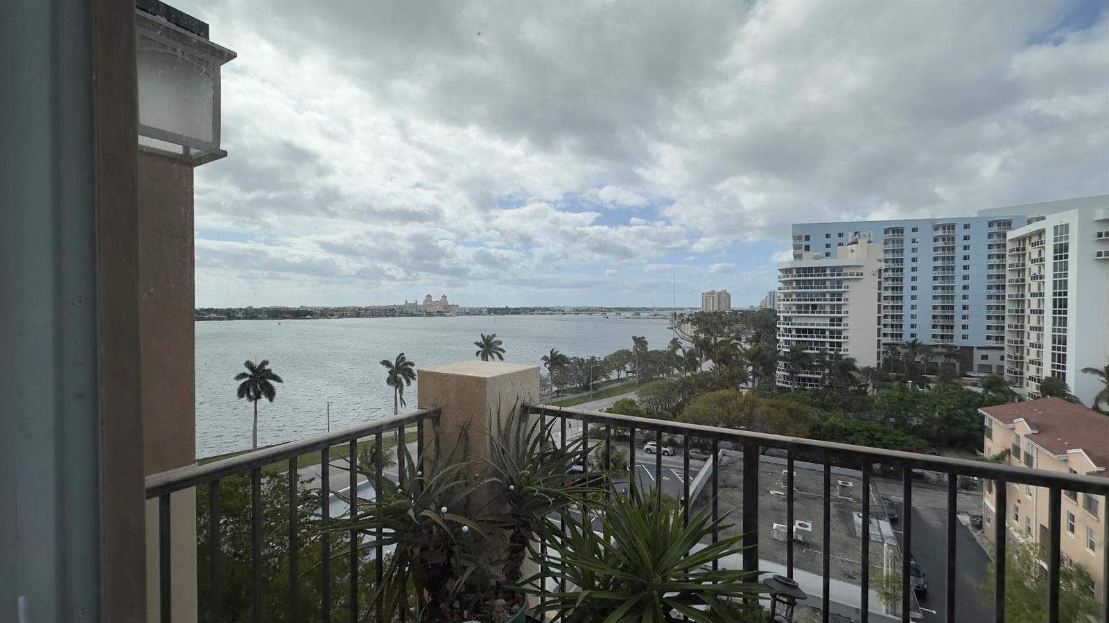 1801 N Flagler Drive 910 photo 18