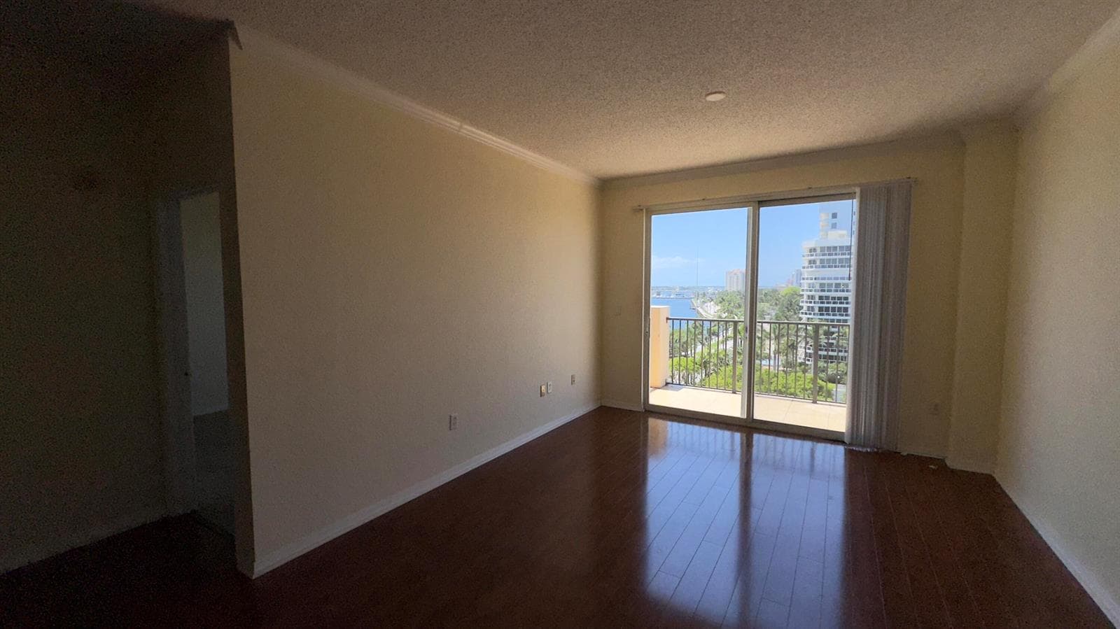 1801 N Flagler Drive 910 photo 4