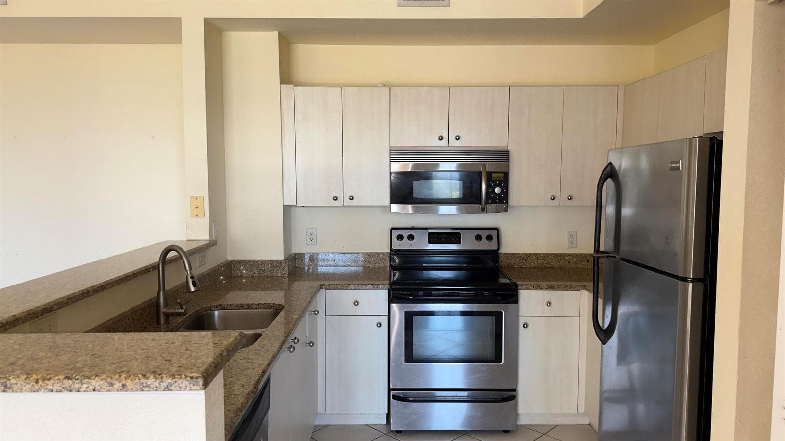 1801 N Flagler Drive 910 photo 8