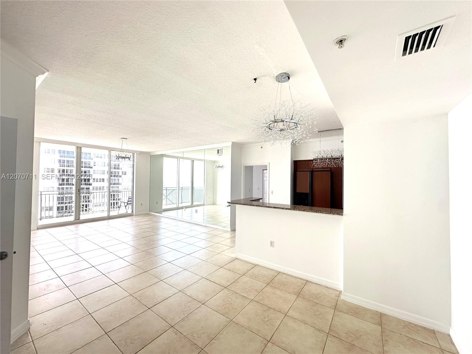 2080 S Ocean Dr LPH9 photo 7