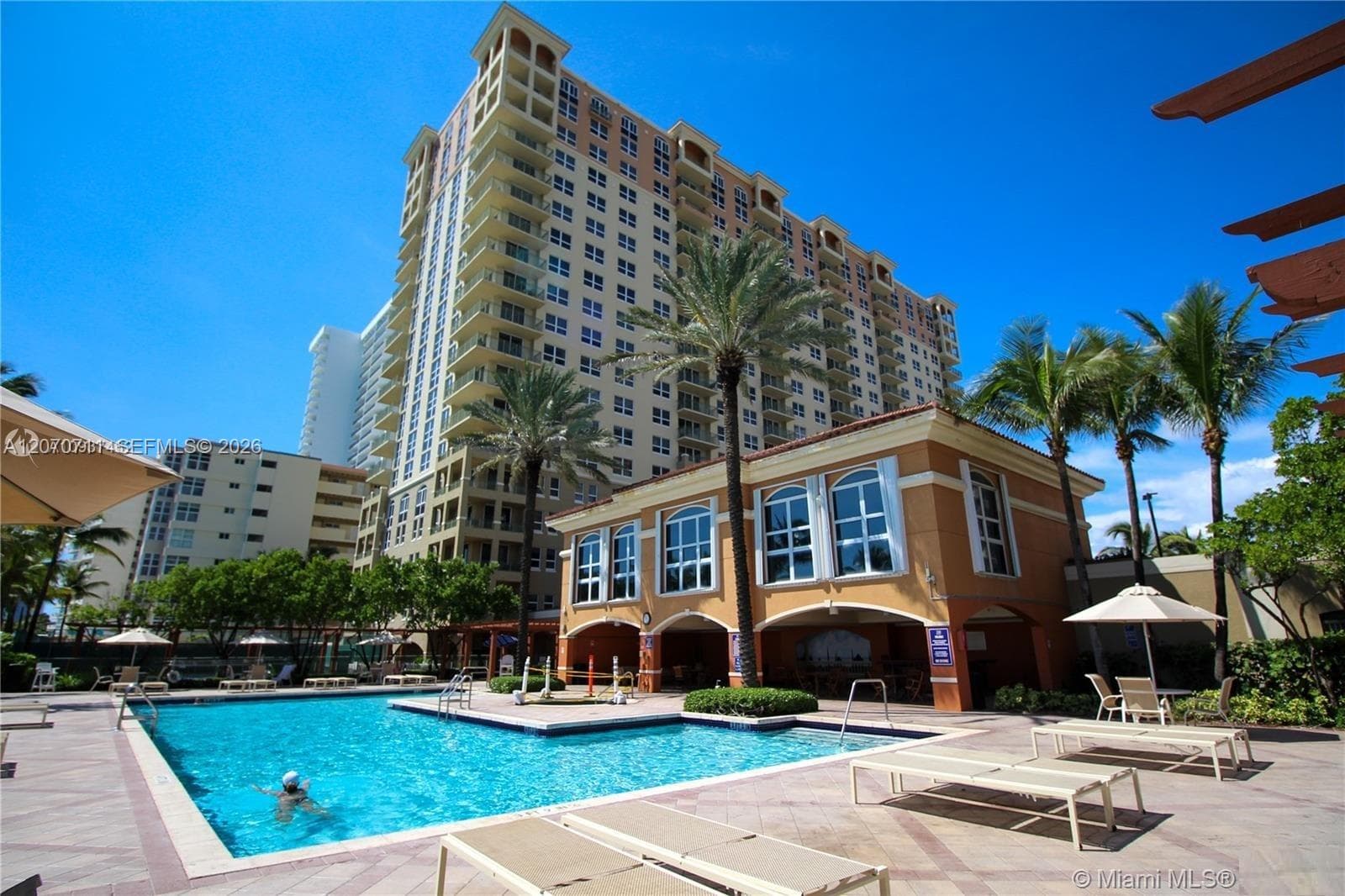 2080 S Ocean Dr LPH9 photo 18
