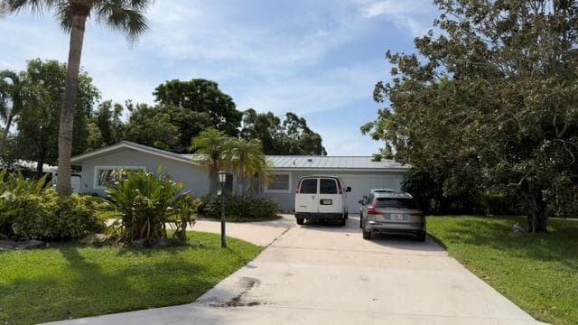 4188 LARCH Avenue photo 2