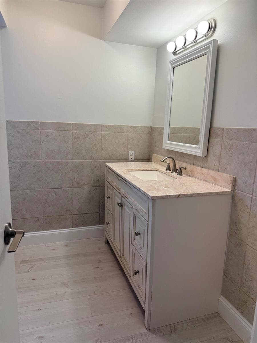 4188 LARCH Avenue photo 22
