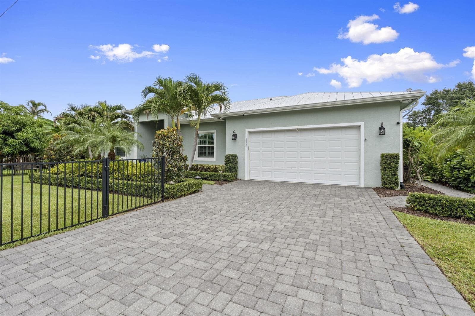 232 SW INDIAN GROVES Drive 2