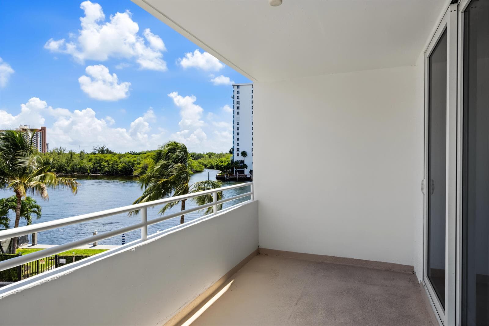 888 INTRACOASTAL Drive 3D photo 7
