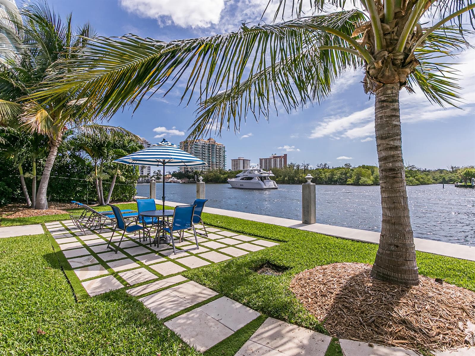 888 INTRACOASTAL Drive 3D photo 4