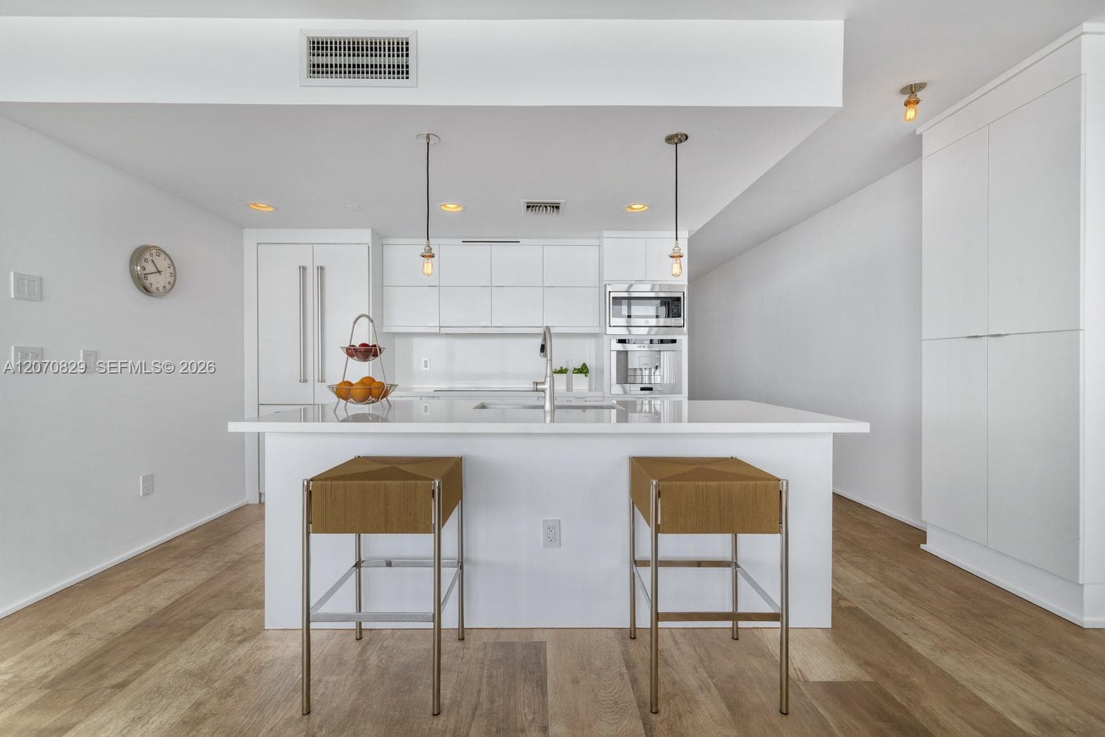 5875 Collins Ave 1102 photo 7