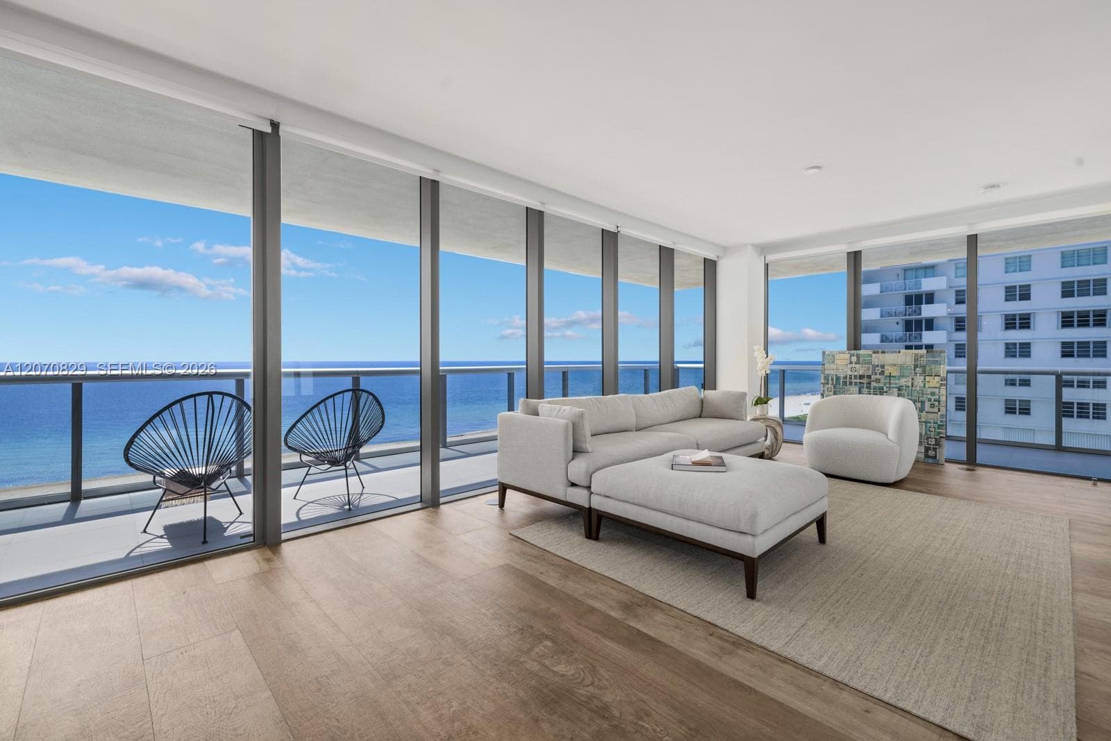 5875 Collins Ave 1102 photo 3