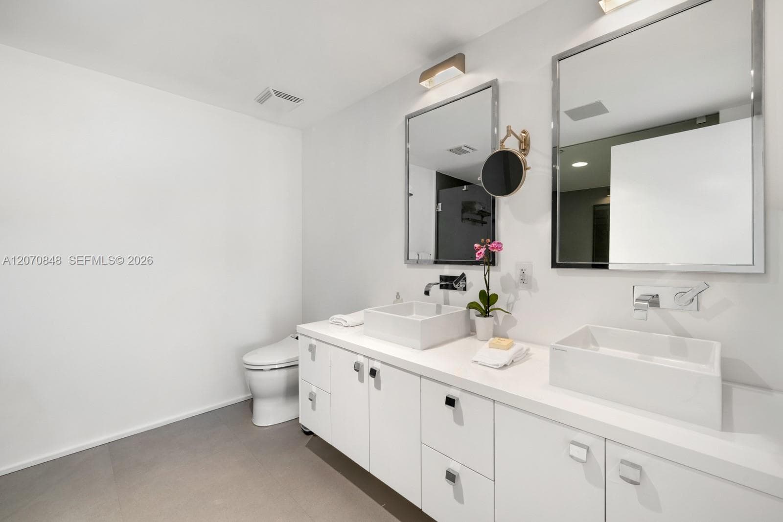 5875 Collins Ave 1102 photo 14