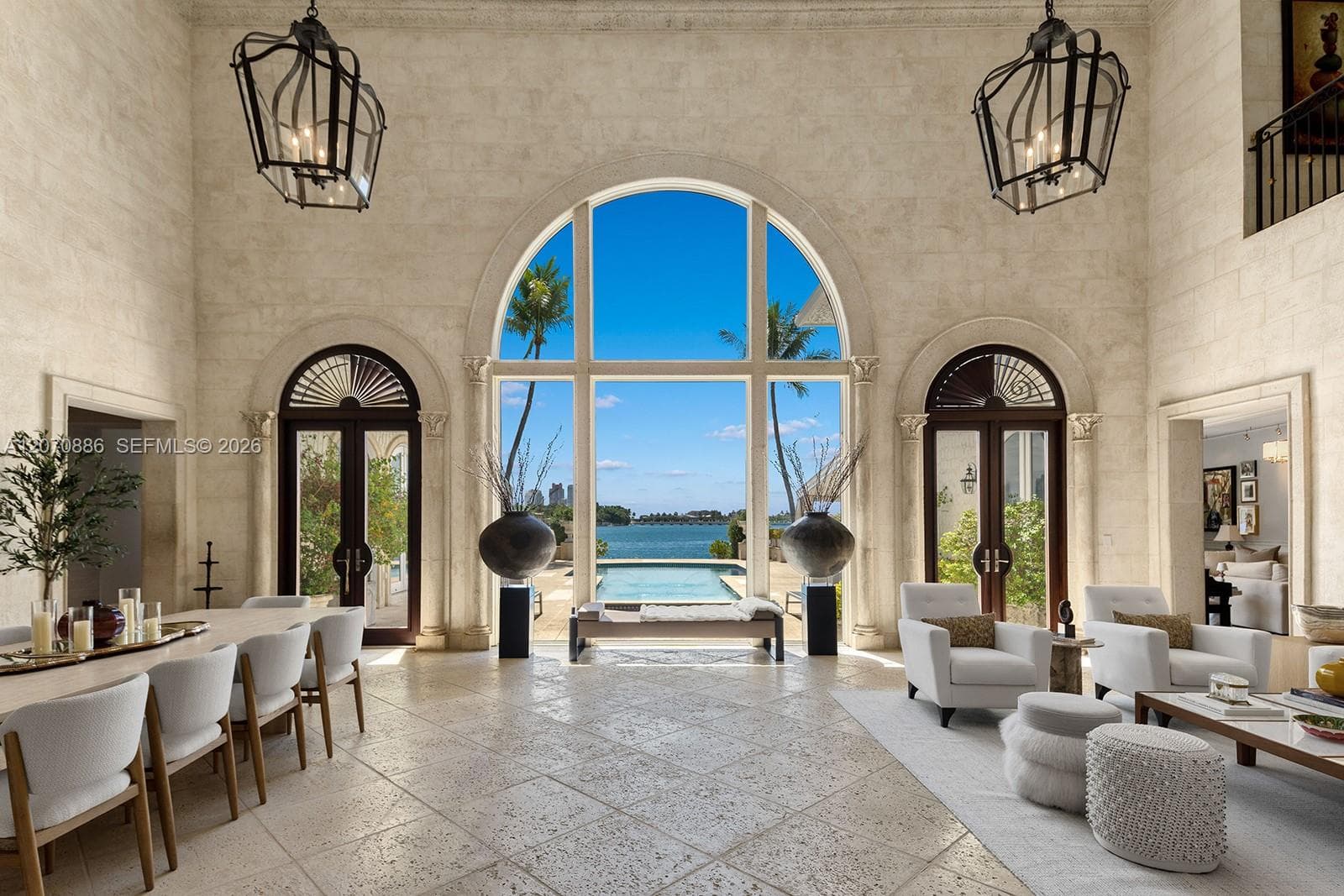 4 Palm Ave photo 2