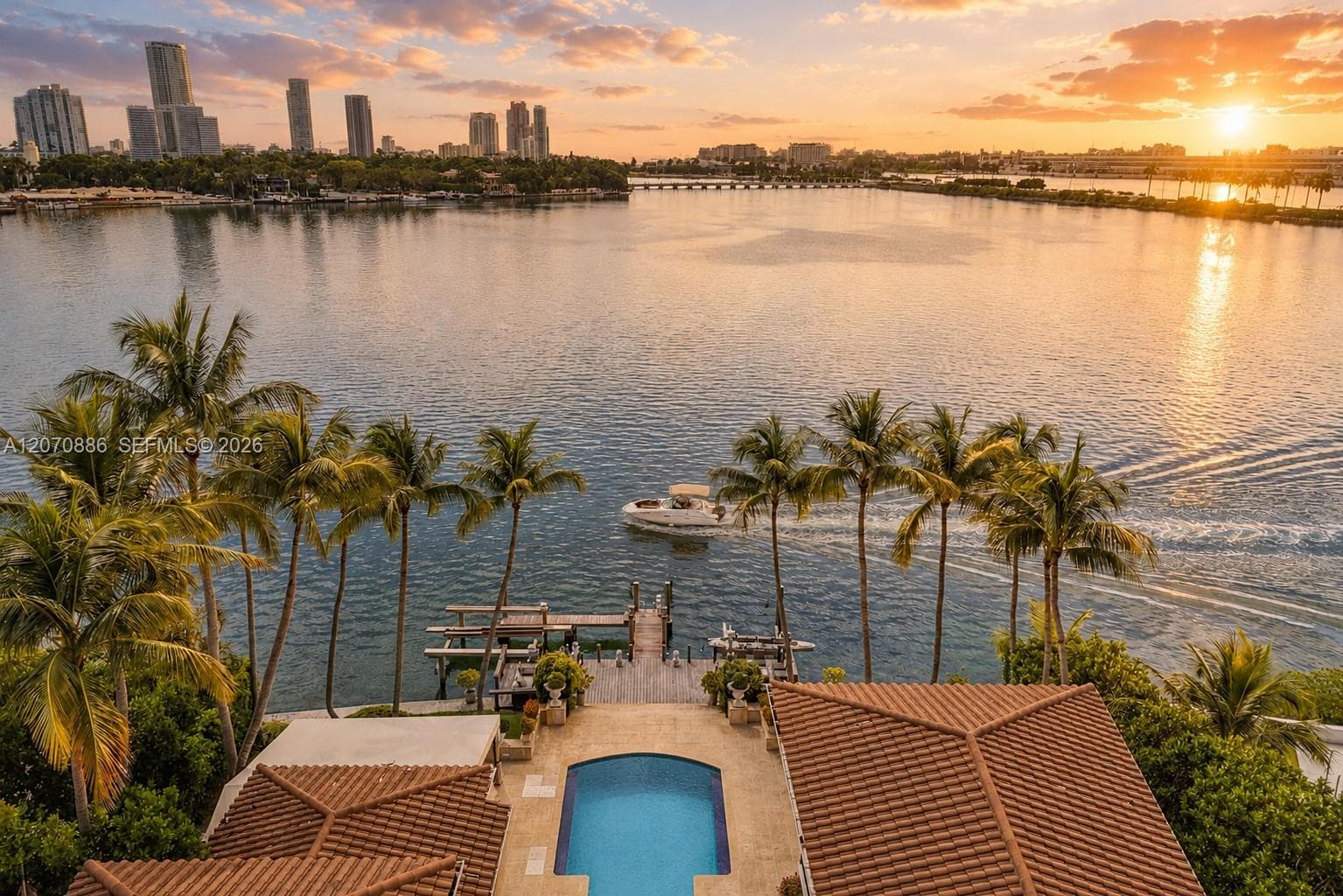 4 Palm Ave photo 5
