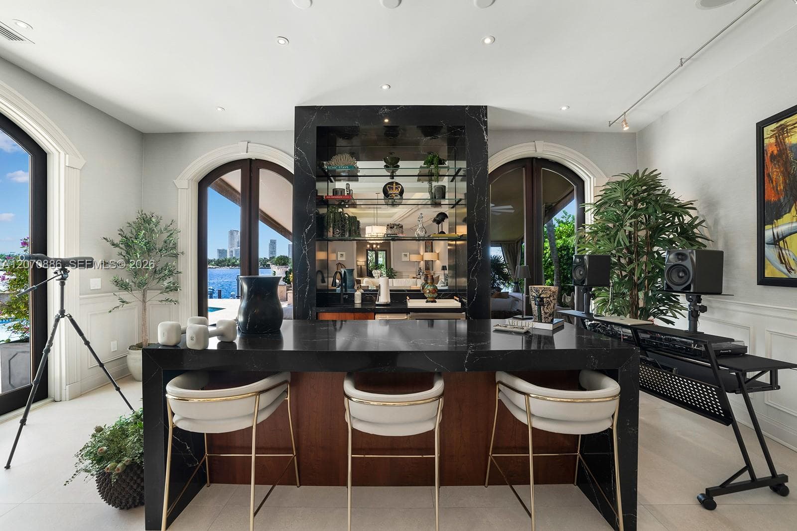 4 Palm Ave photo 19