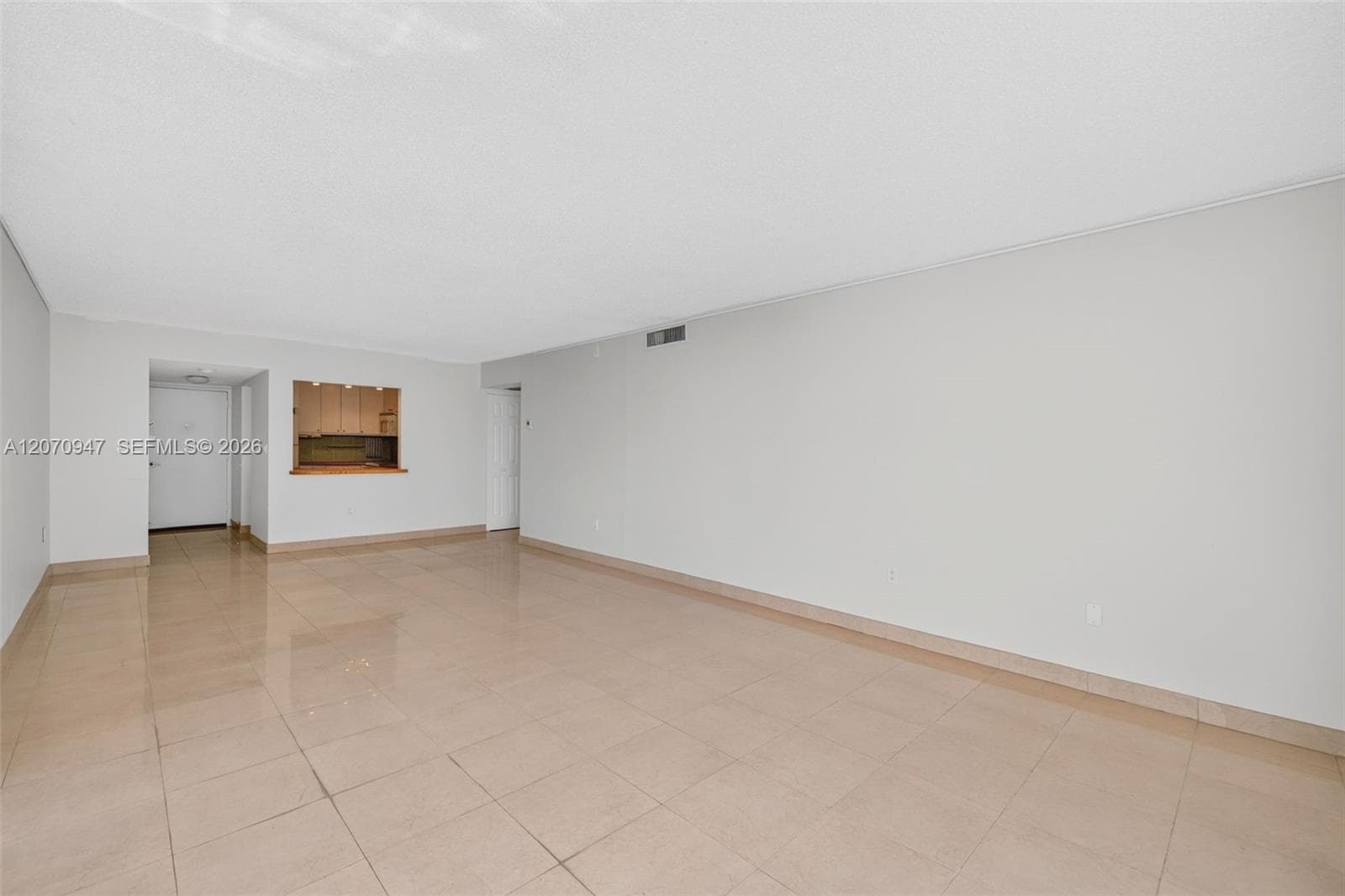 3731 N Country Club Dr 1023 photo 12