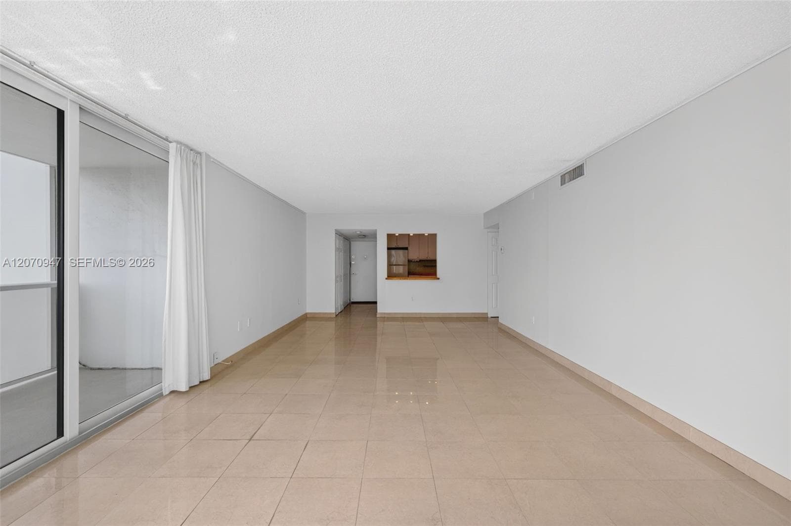 3731 N Country Club Dr 1023 photo 11