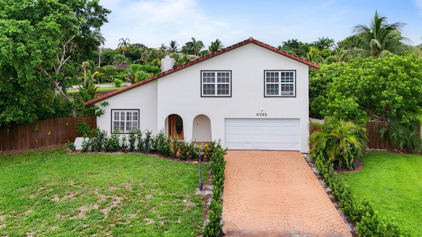 6785 ESCONDIDA Drive photo 1