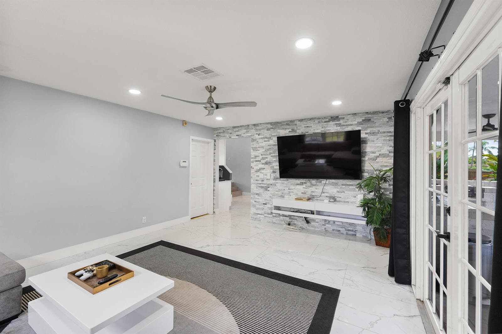 6785 ESCONDIDA Drive photo 14
