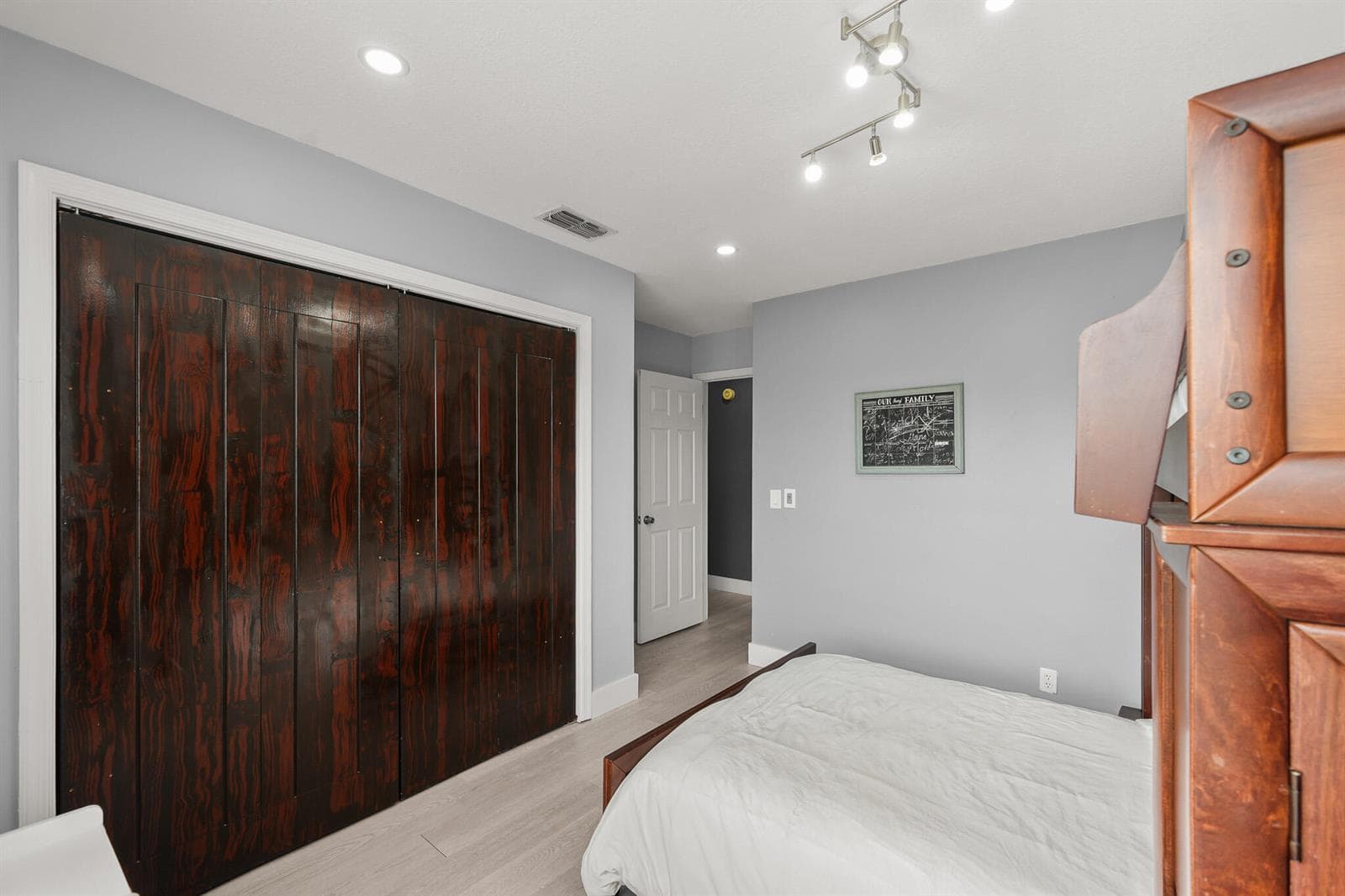 6785 ESCONDIDA Drive photo 18