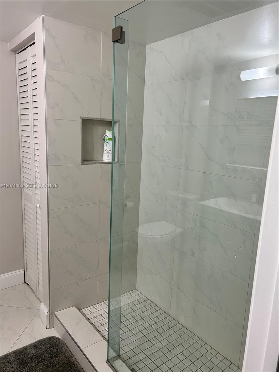 17800 N Bay Rd 803 photo 17