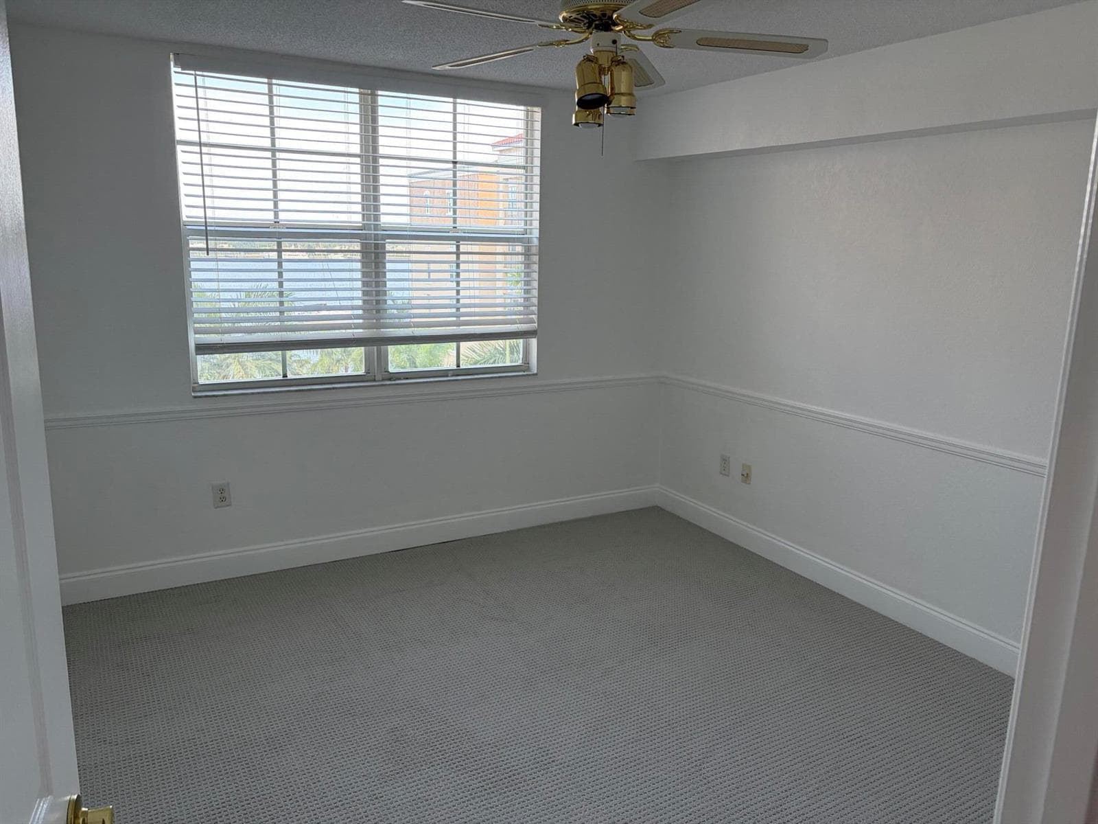 1801 N FLAGLER Drive 821 photo 7