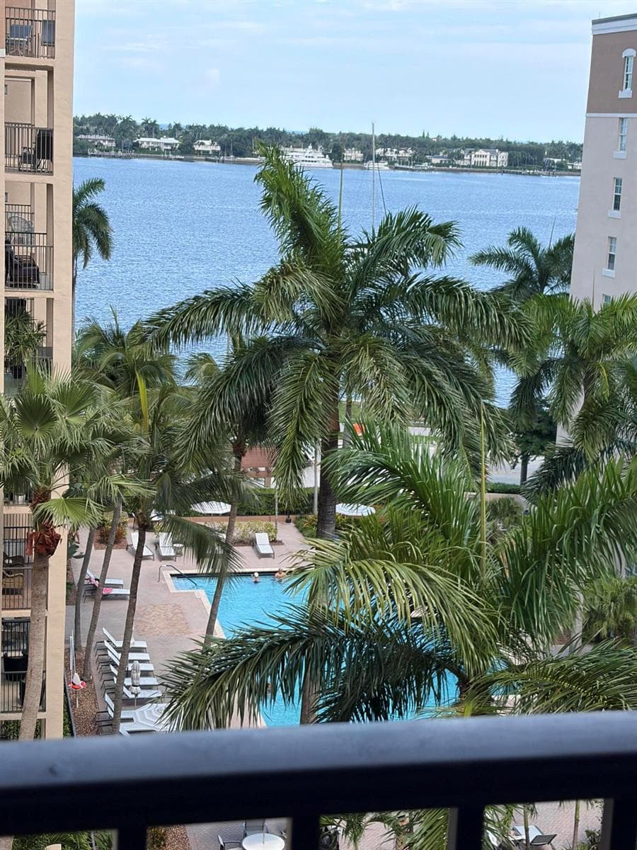 1801 N FLAGLER Drive 821 photo 9