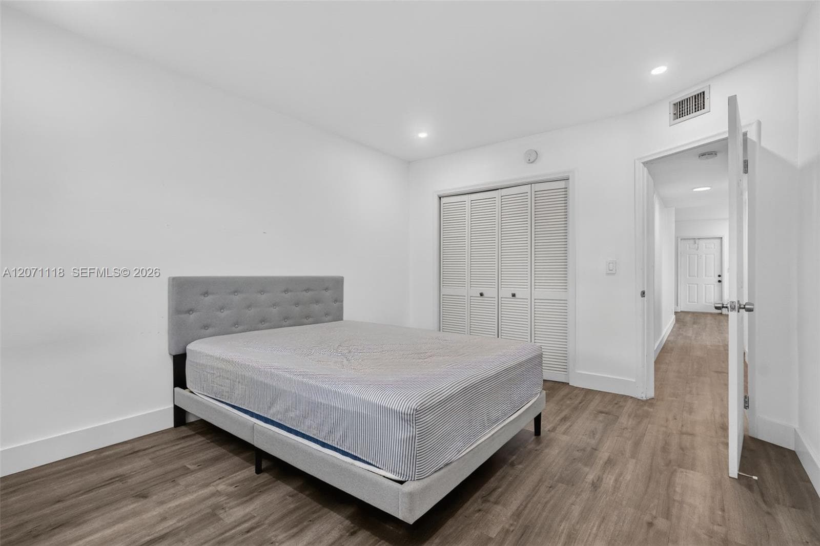 2100 Diana Dr 310 photo 18