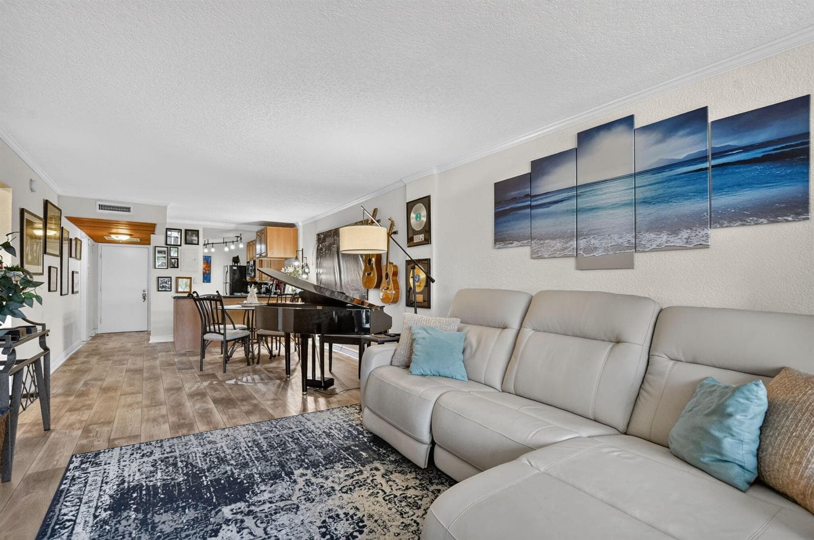 3 Royal Palm Way 102 photo 16