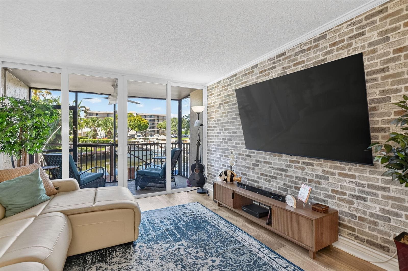 3 Royal Palm Way 102 photo 15
