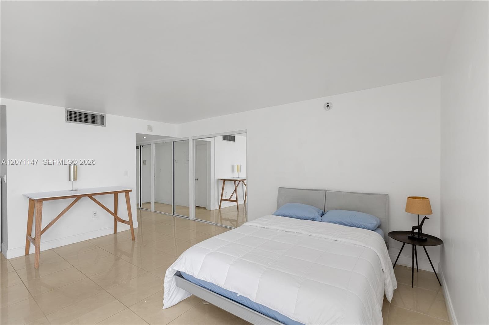 401 Ocean Dr 607 photo 14